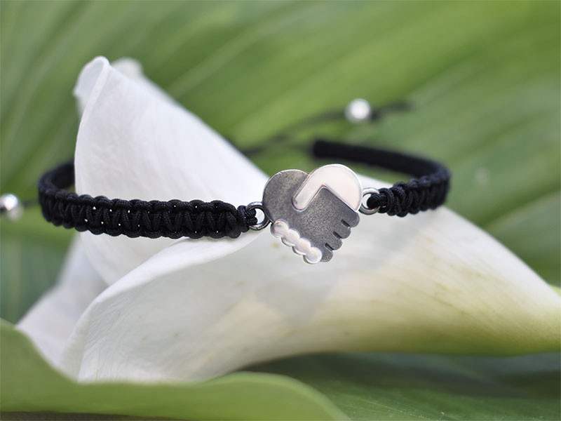 Pulsera macramé Unidos por un mismo latido Pulsera macramé Unidos por un mismo latido