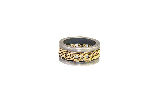 Anell d'or i plata rovellada