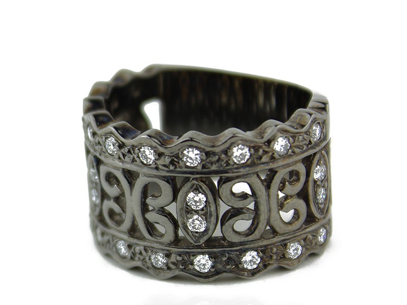 White gold and diamond ring White gold and diamond ring