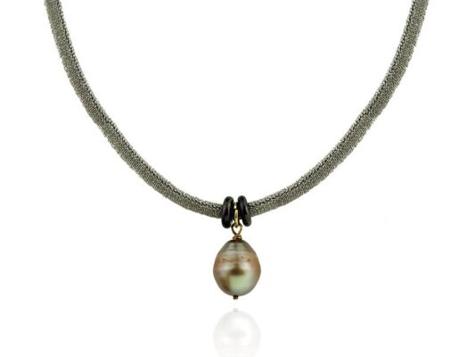 Collar elástico con oro amarillo, plata y perla de aguadulce