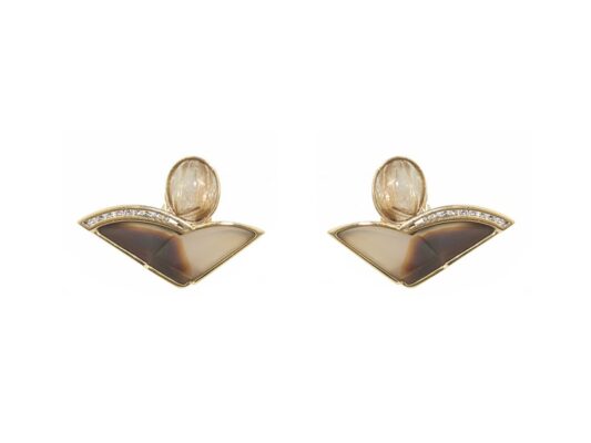 Gold earrings with two-tone agate, rutilated quartz and diamonds.
