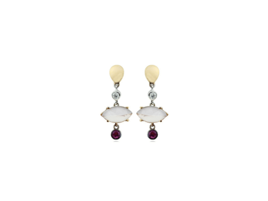 Arracades d'or amb quars rosa, rodoneta i brillants.